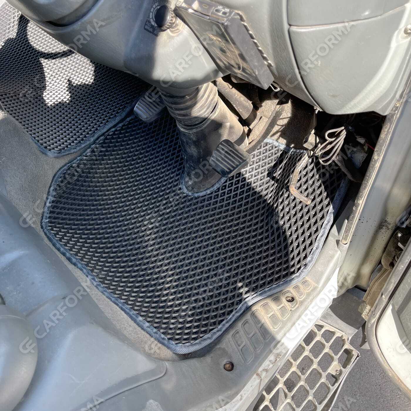 Ворсовые коврики на Mitsubishi Fuso Canter VII узкая кабина 2002&nbsp;-&nbsp;2017 в Череповеце