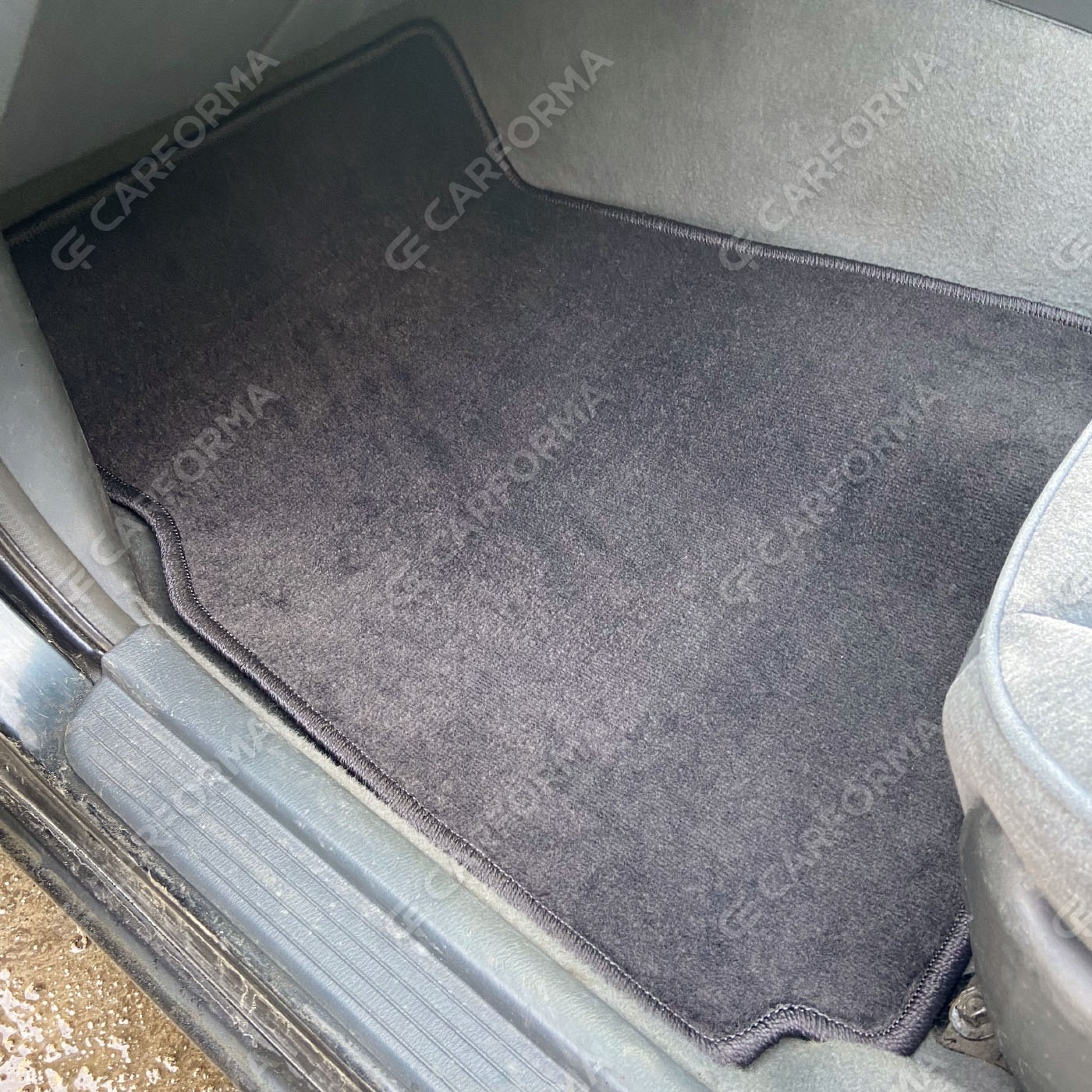 Ворсовые коврики на Nissan Laurel (C34) 1993&nbsp;-&nbsp;1997 в Череповеце