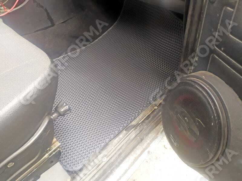 Коврики на Lada (ВАЗ) 2101, 2102, 2103, 2104, 2105, 2106, 2107 1970&nbsp;-&nbsp;2012 в Череповеце