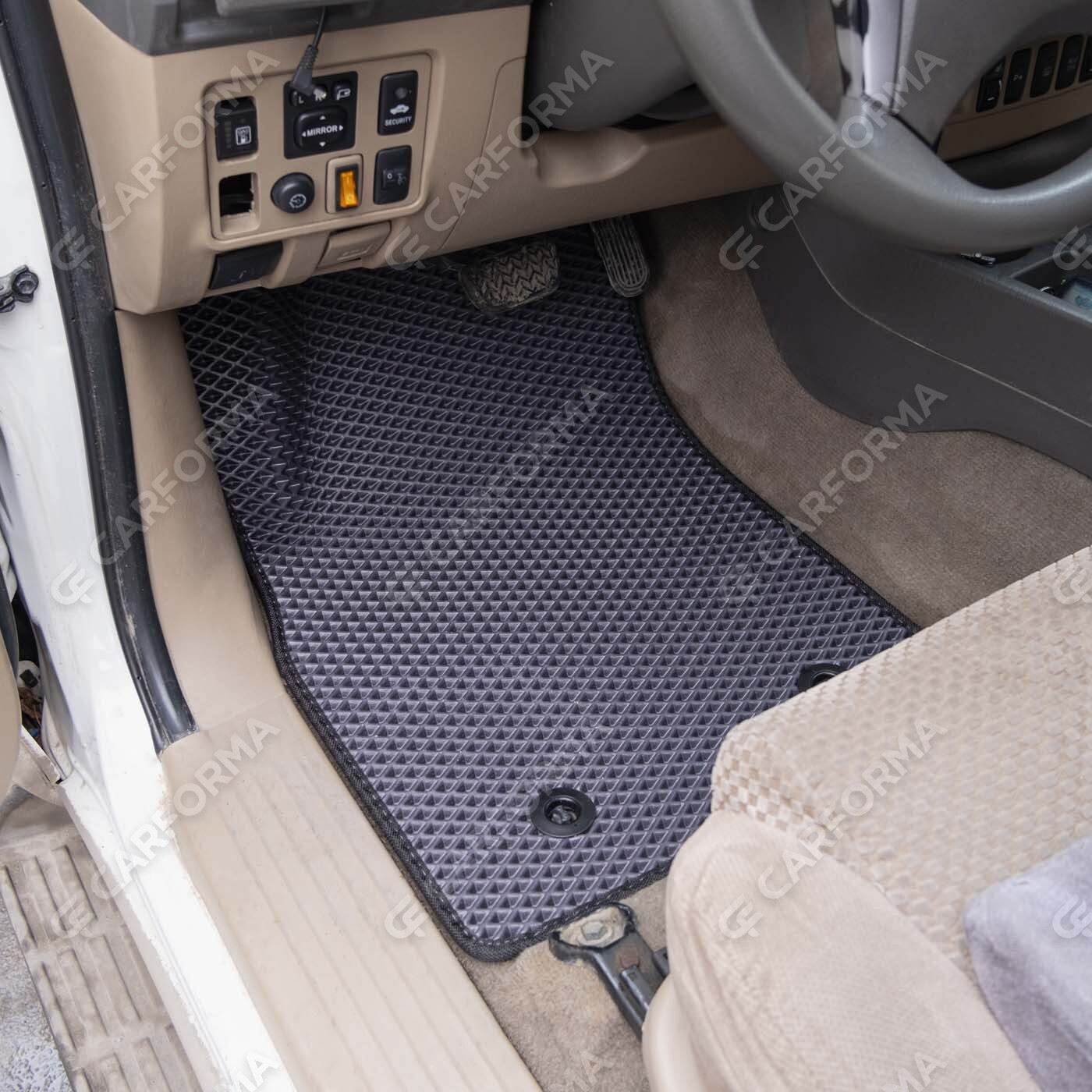 Ворсовые коврики на Toyota Fortuner I 2004&nbsp;-&nbsp;2015 в Череповеце