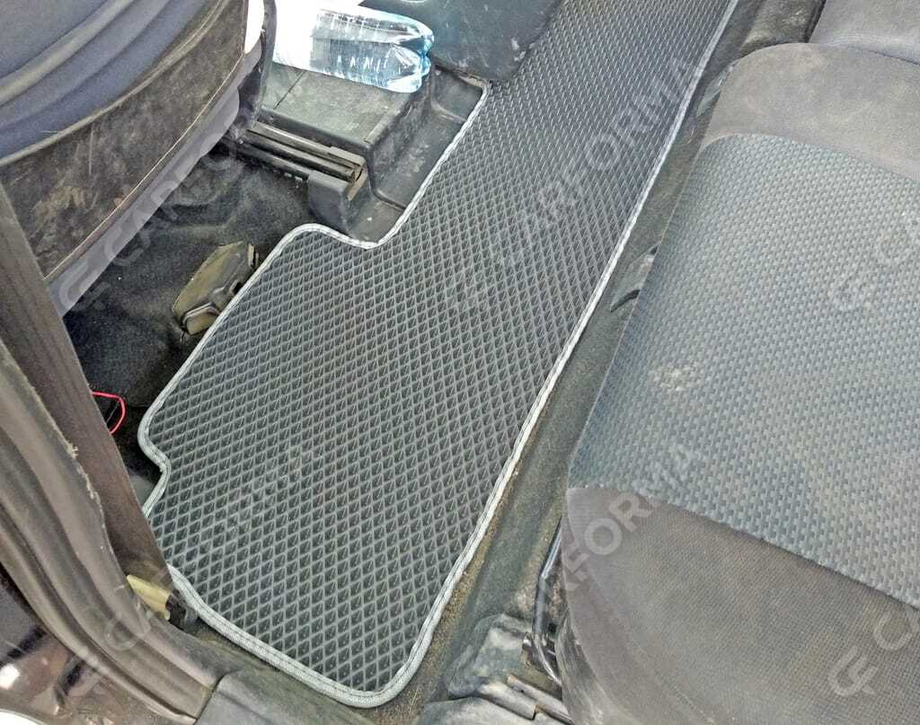 Ворсовые коврики на Toyota Wish I 2003&nbsp;-&nbsp;2009 в Череповеце