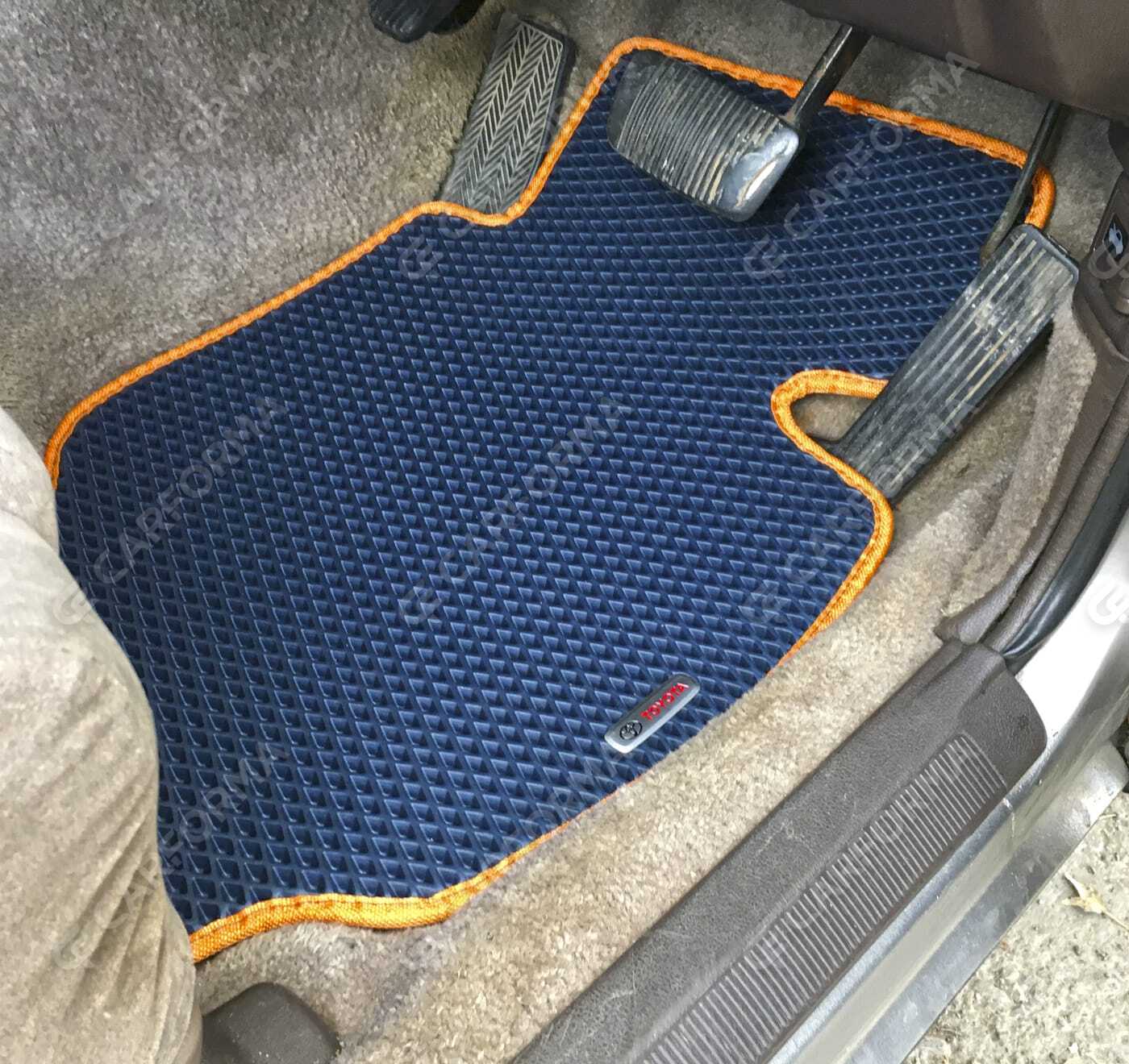 Ворсовые коврики на Toyota Crown (S130) 1987&nbsp;-&nbsp;1999 в Череповеце