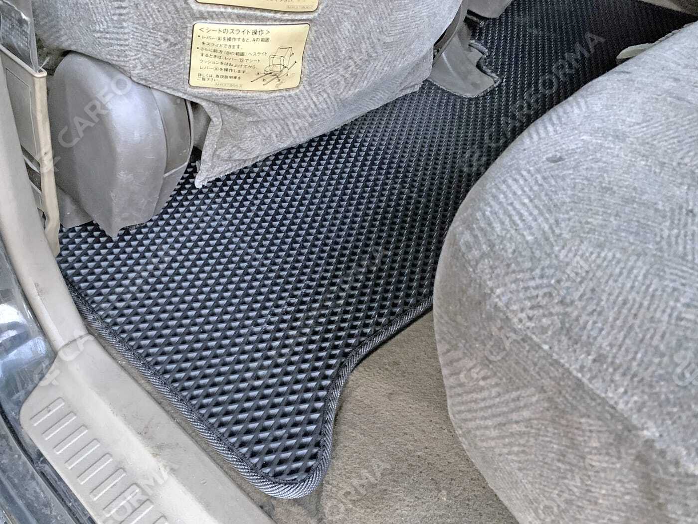 Ворсовые коврики на Mitsubishi Chariot Grandis 1997&nbsp;-&nbsp;2003 в Череповеце