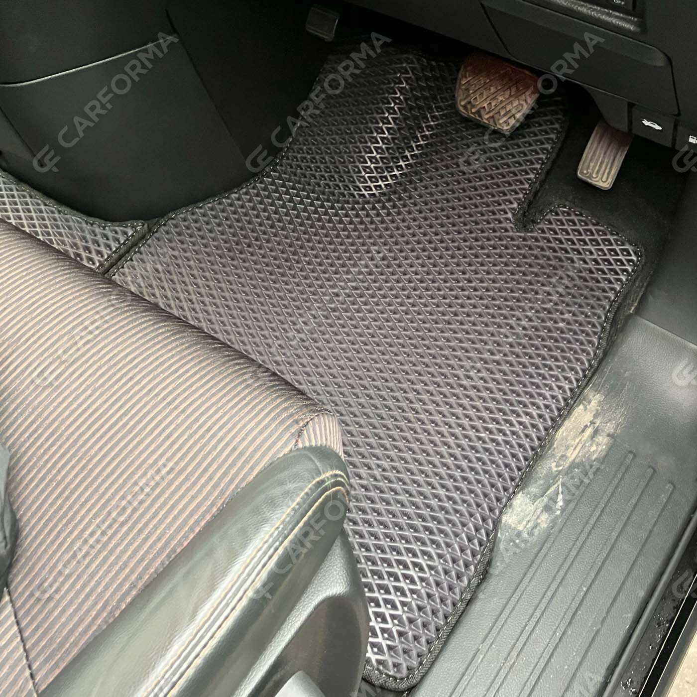 Ворсовые коврики на Nissan Elgrand (E52) 2010&nbsp;-&nbsp;2026 в Череповеце