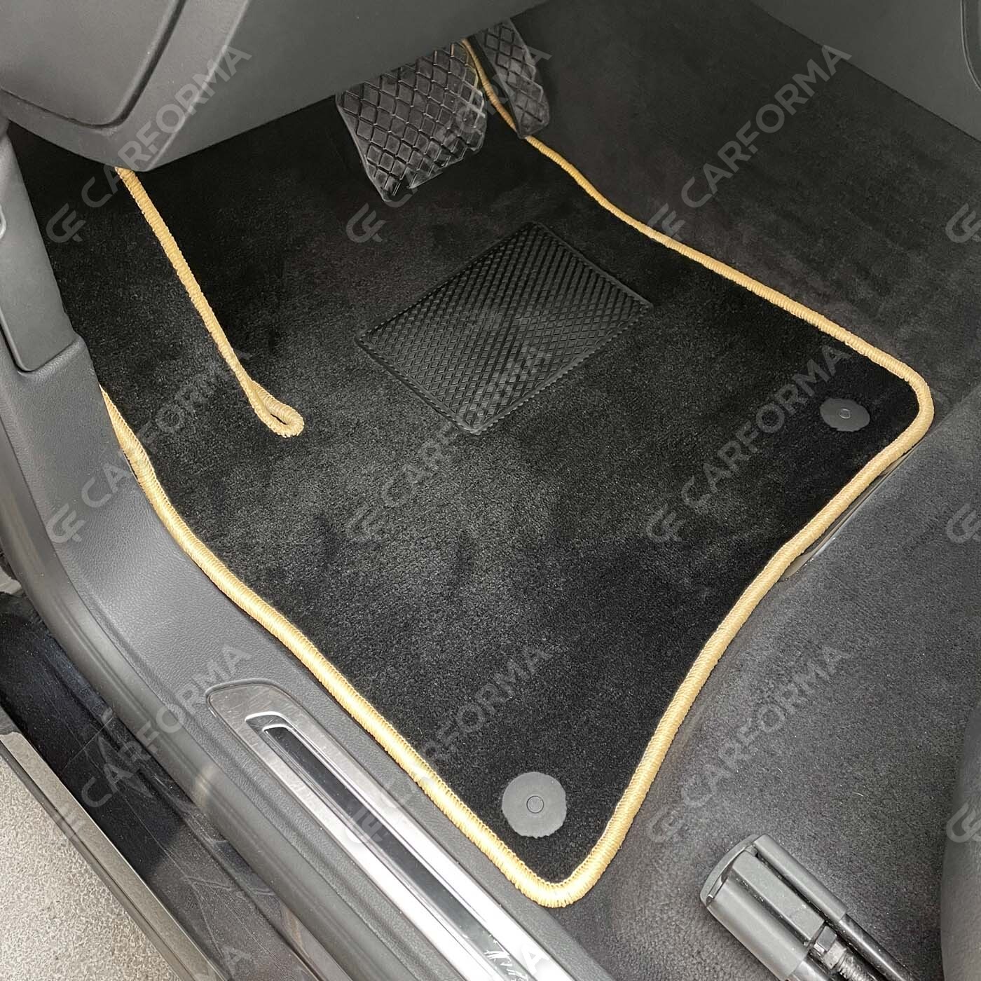 Коврики на Volkswagen Touareg II 2010&nbsp;-&nbsp;2018 в Череповеце