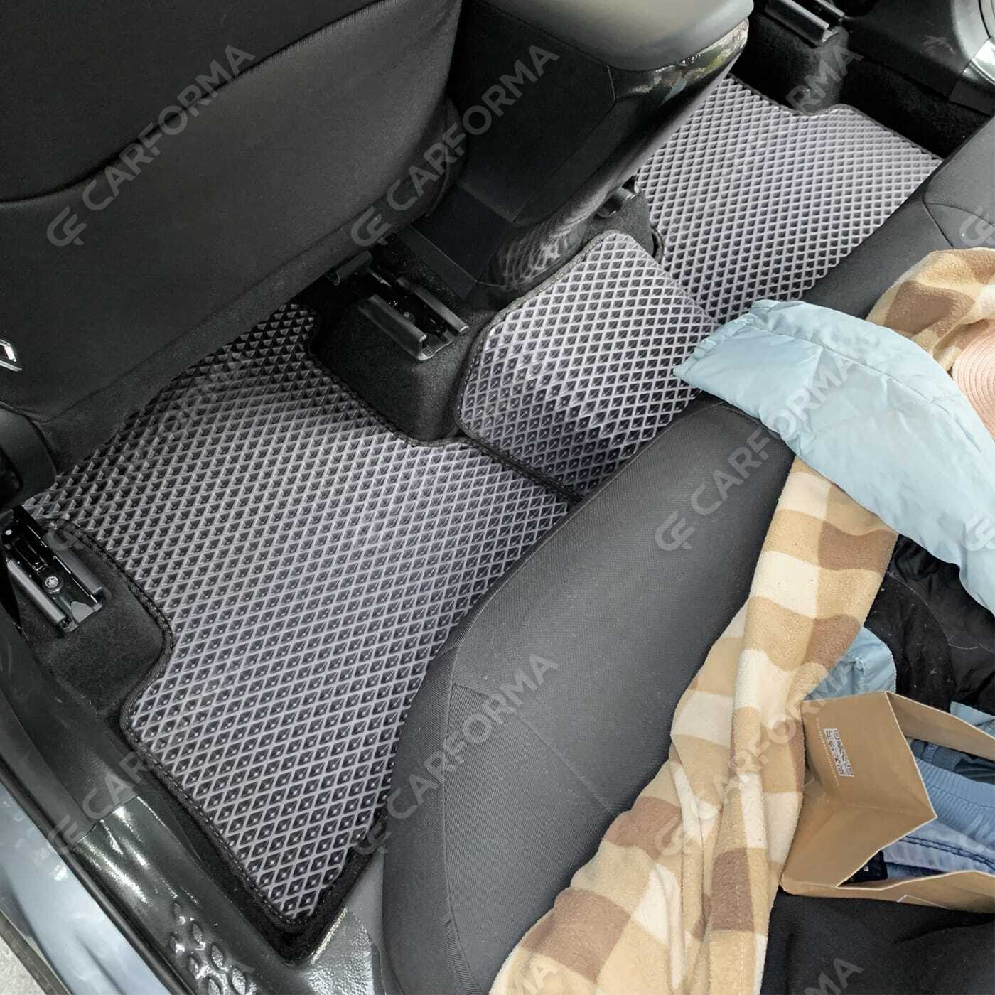 Коврики на Toyota Izoa 2018&nbsp;-&nbsp;2026 в Череповеце