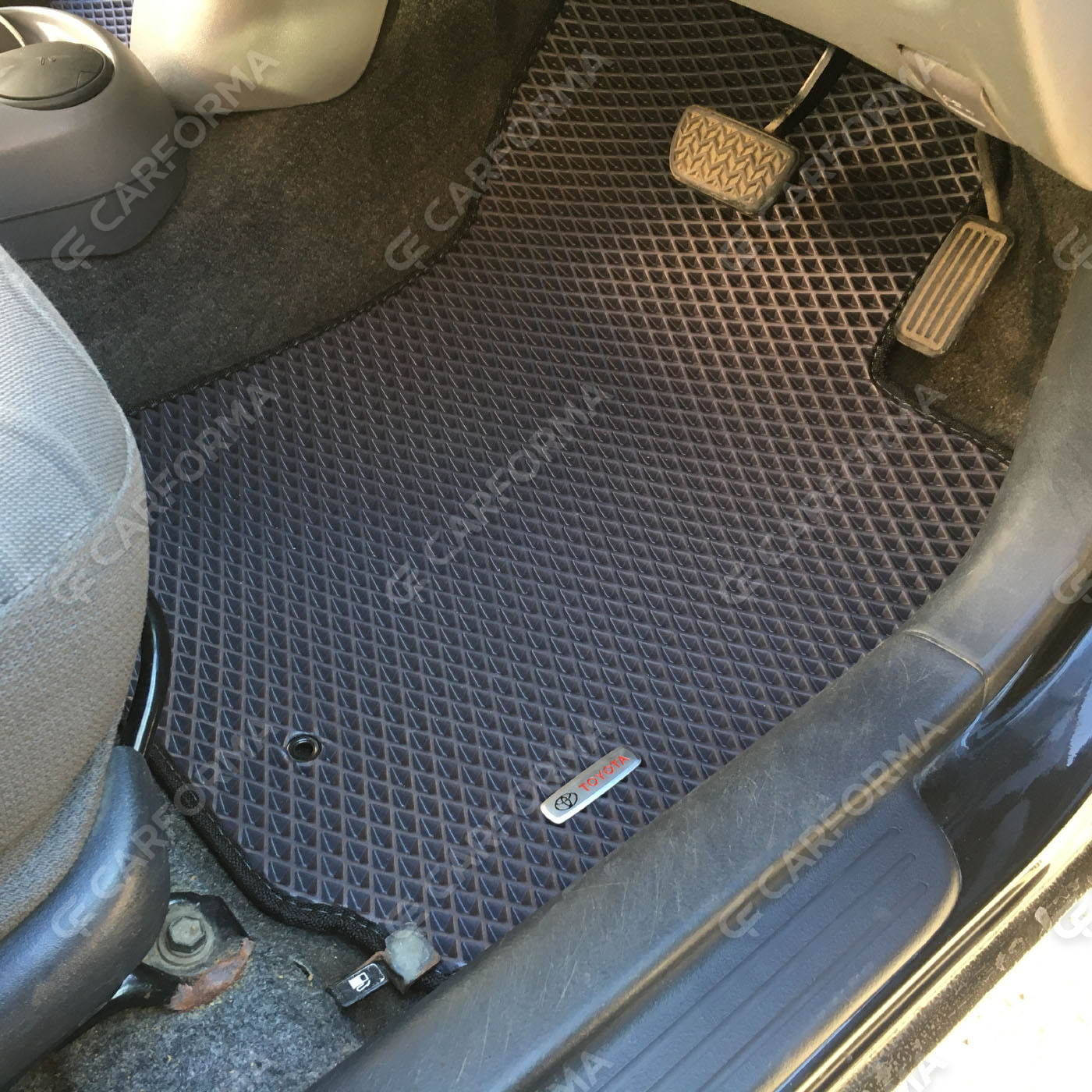 Коврики на Toyota Vitz I 1998&nbsp;-&nbsp;2005 в Череповеце