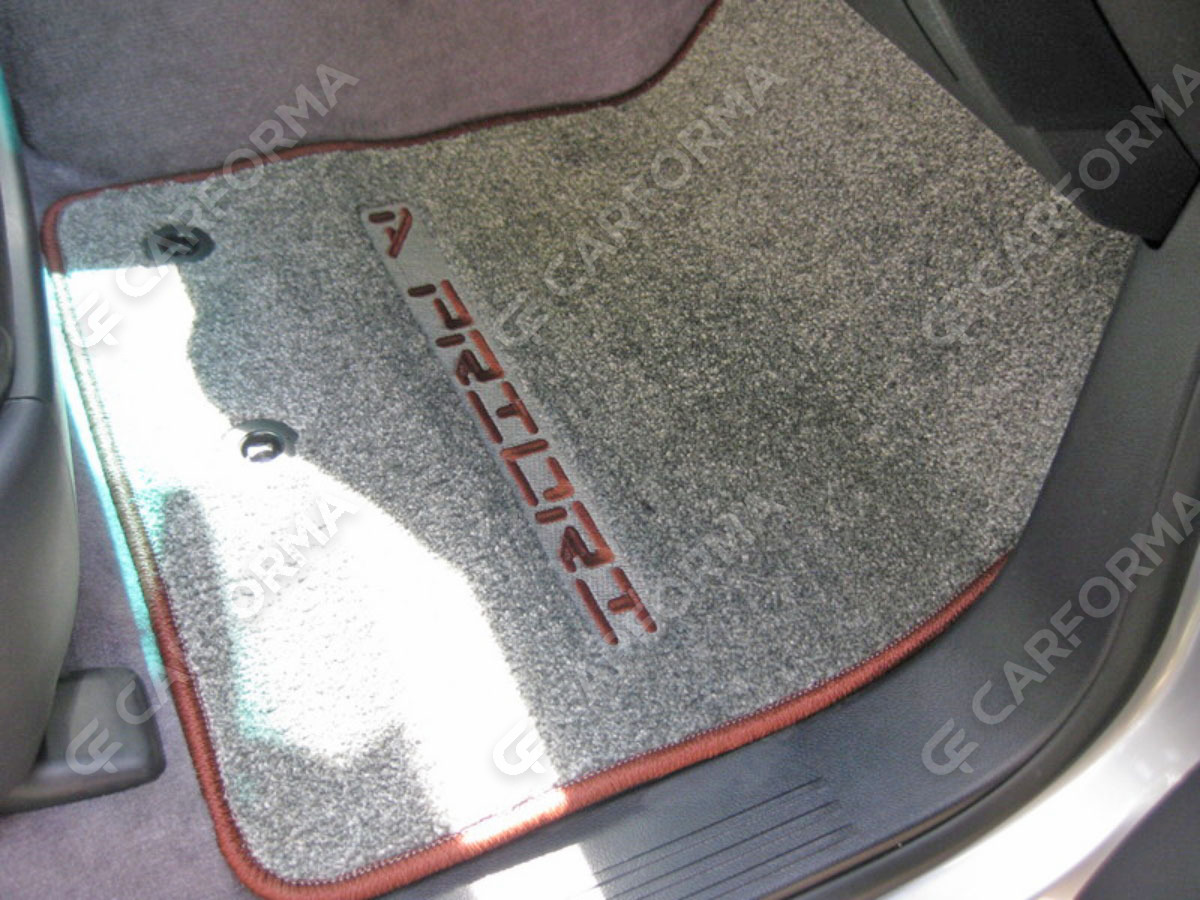 Ворсовые коврики на Toyota Land Cruiser 200 2007&nbsp;-&nbsp;2021 в Череповеце