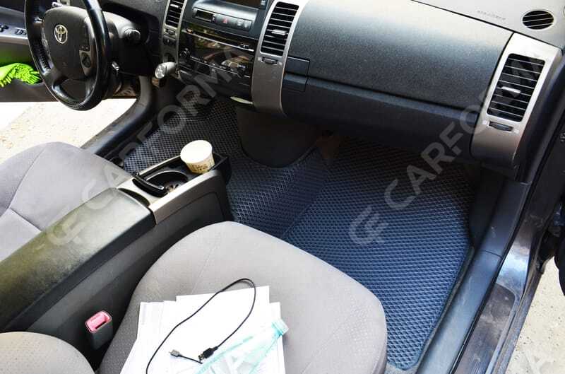 Ворсовые коврики на Toyota Prius (20) 2004&nbsp;-&nbsp;2009 в Череповеце