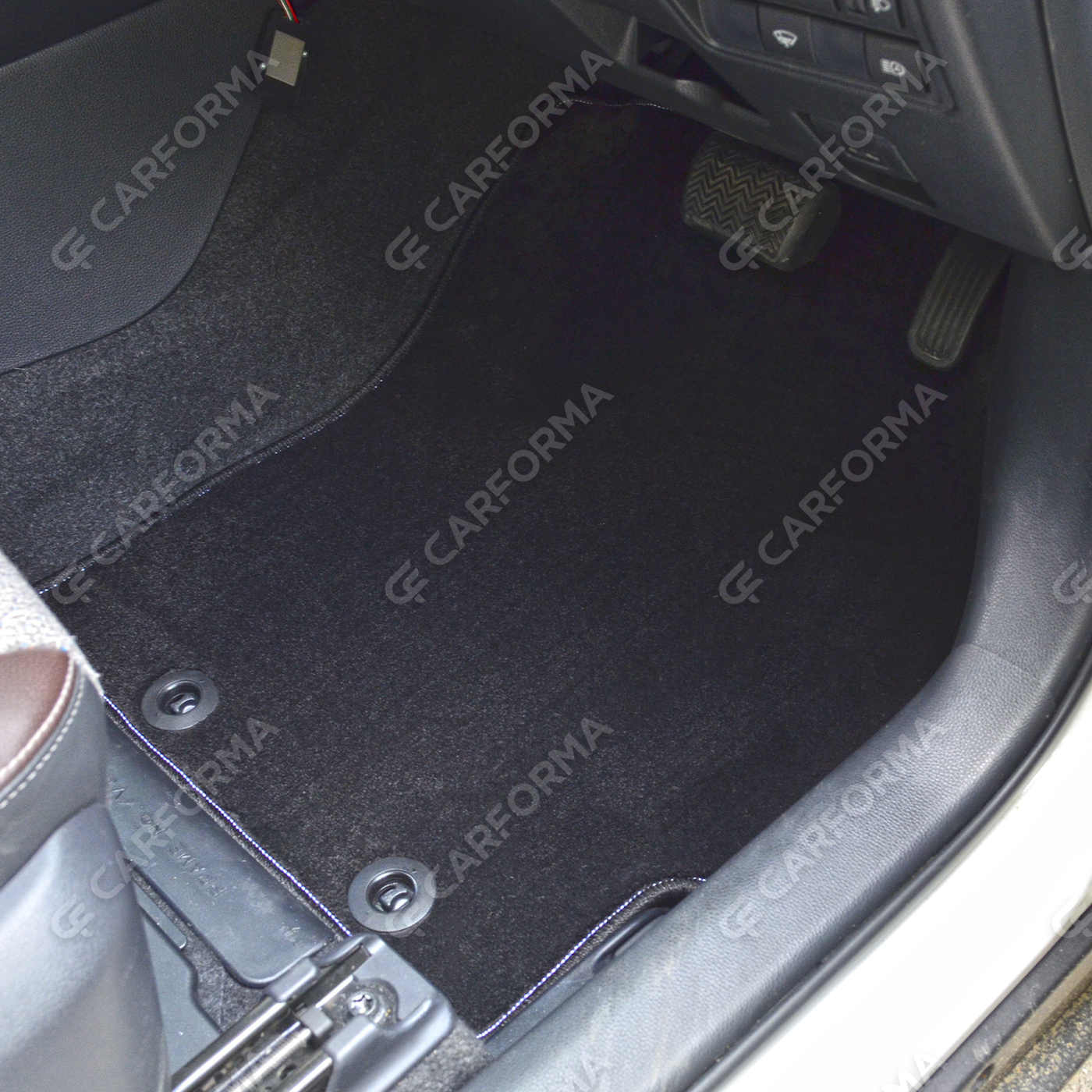 Ворсовые коврики на Toyota Yaris IV 2019&nbsp;-&nbsp;2026 в Череповеце