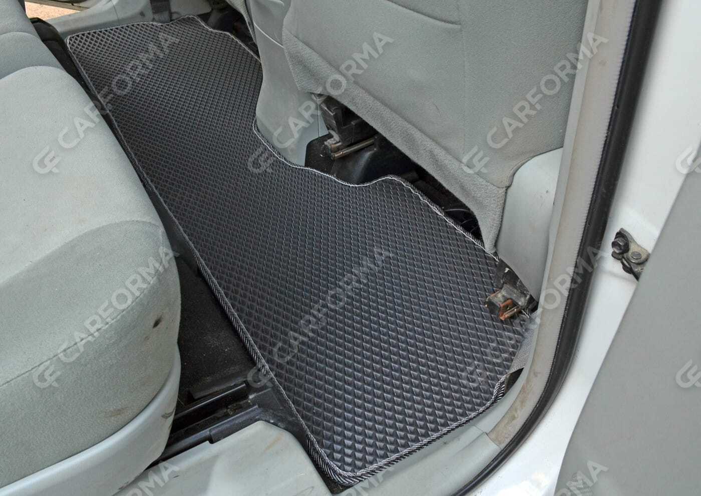 Ворсовые коврики на Toyota Prius Alpha 2011&nbsp;-&nbsp;2021 в Череповеце