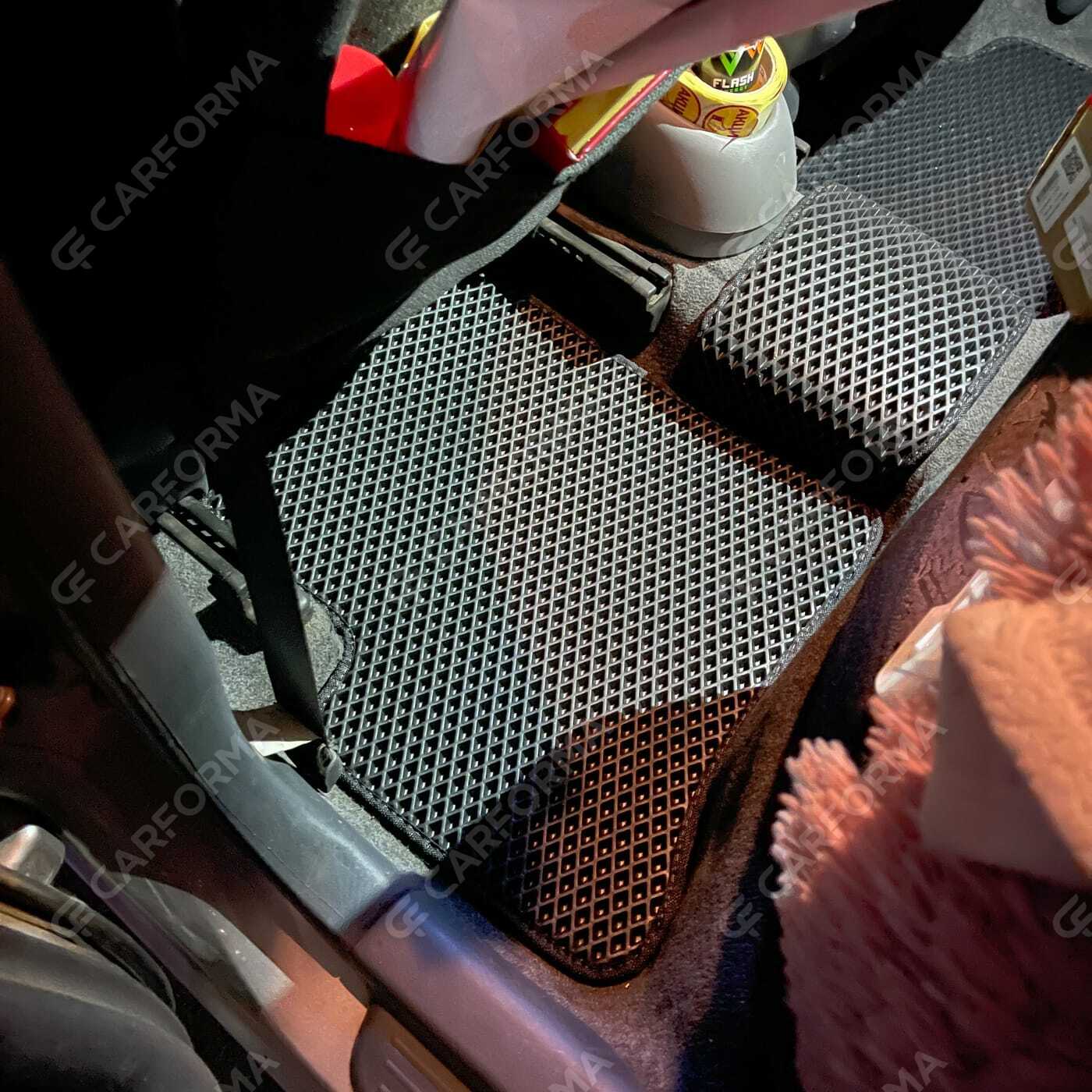 Коврики на Toyota Vitz I 1998&nbsp;-&nbsp;2005 в Череповеце