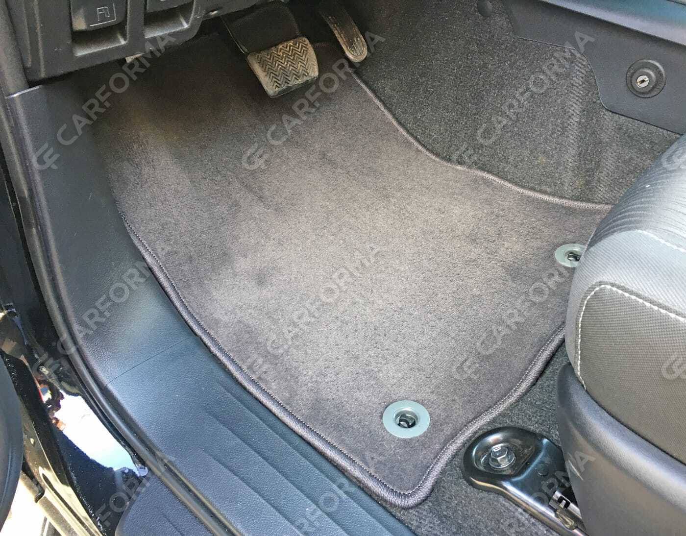 Ворсовые коврики на Toyota Fortuner II 2015&nbsp;-&nbsp;2026 в Череповеце