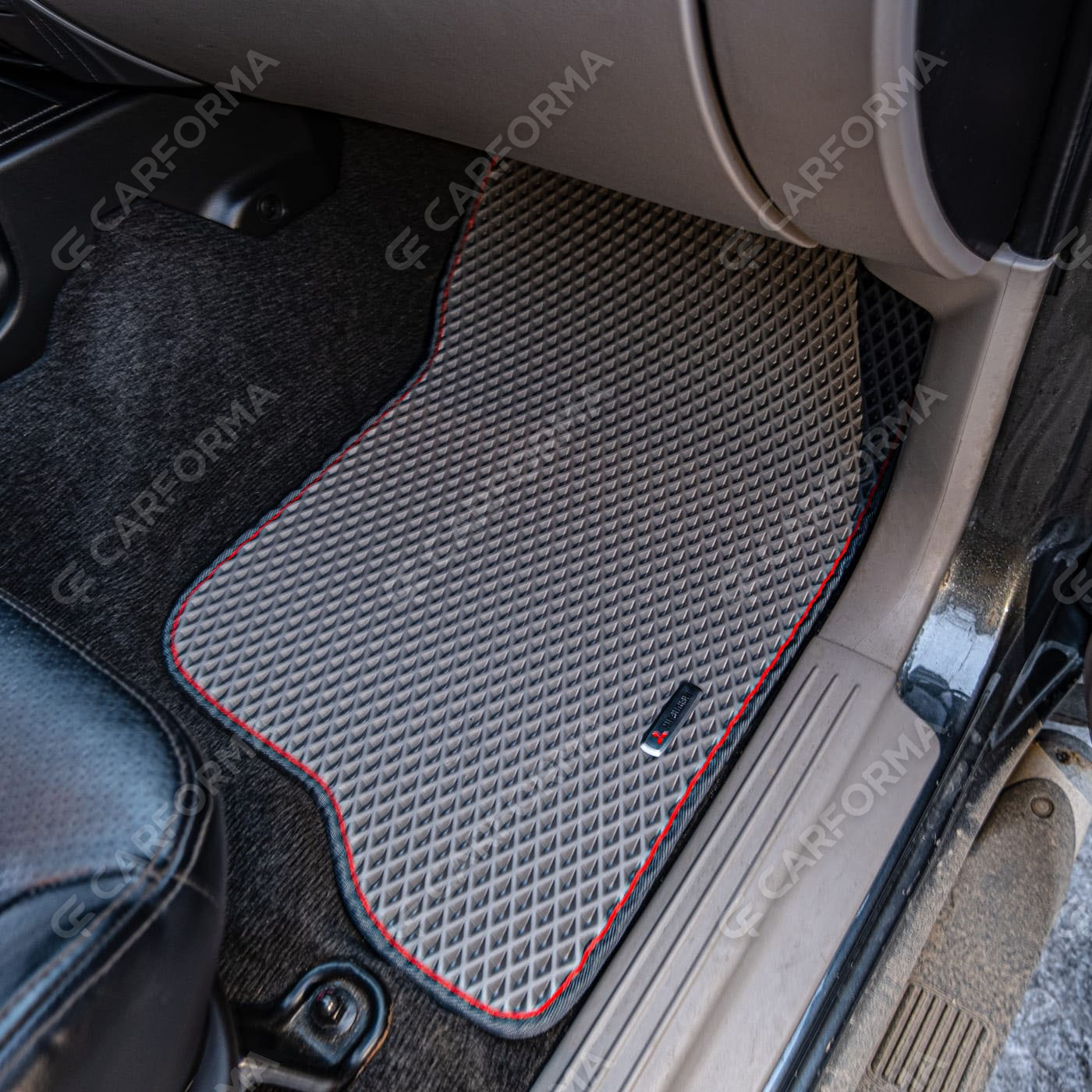 Ворсовые коврики на Mitsubishi Montero Sport II 2008&nbsp;-&nbsp;2016 в Череповеце