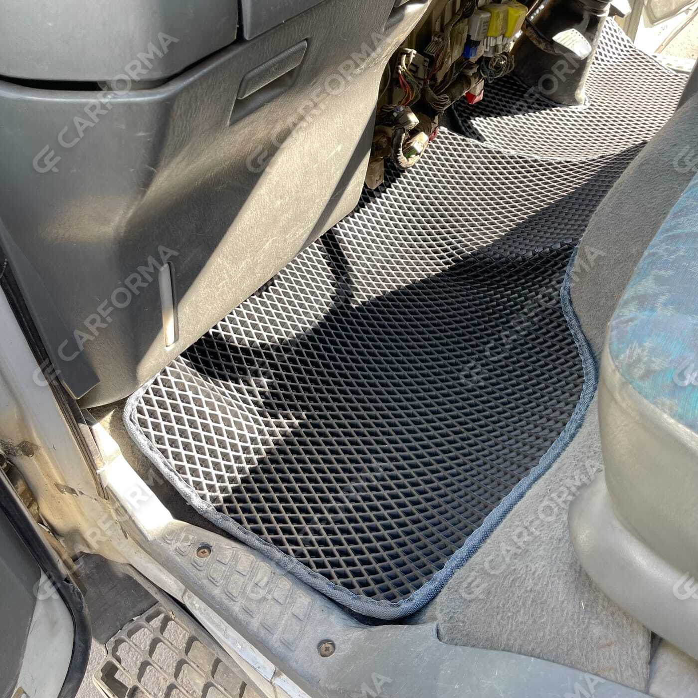 Ворсовые коврики на Mitsubishi Fuso Canter VII узкая кабина 2002&nbsp;-&nbsp;2017 в Череповеце