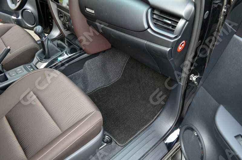 Ворсовые коврики на Toyota Fortuner II 2015&nbsp;-&nbsp;2026 в Череповеце