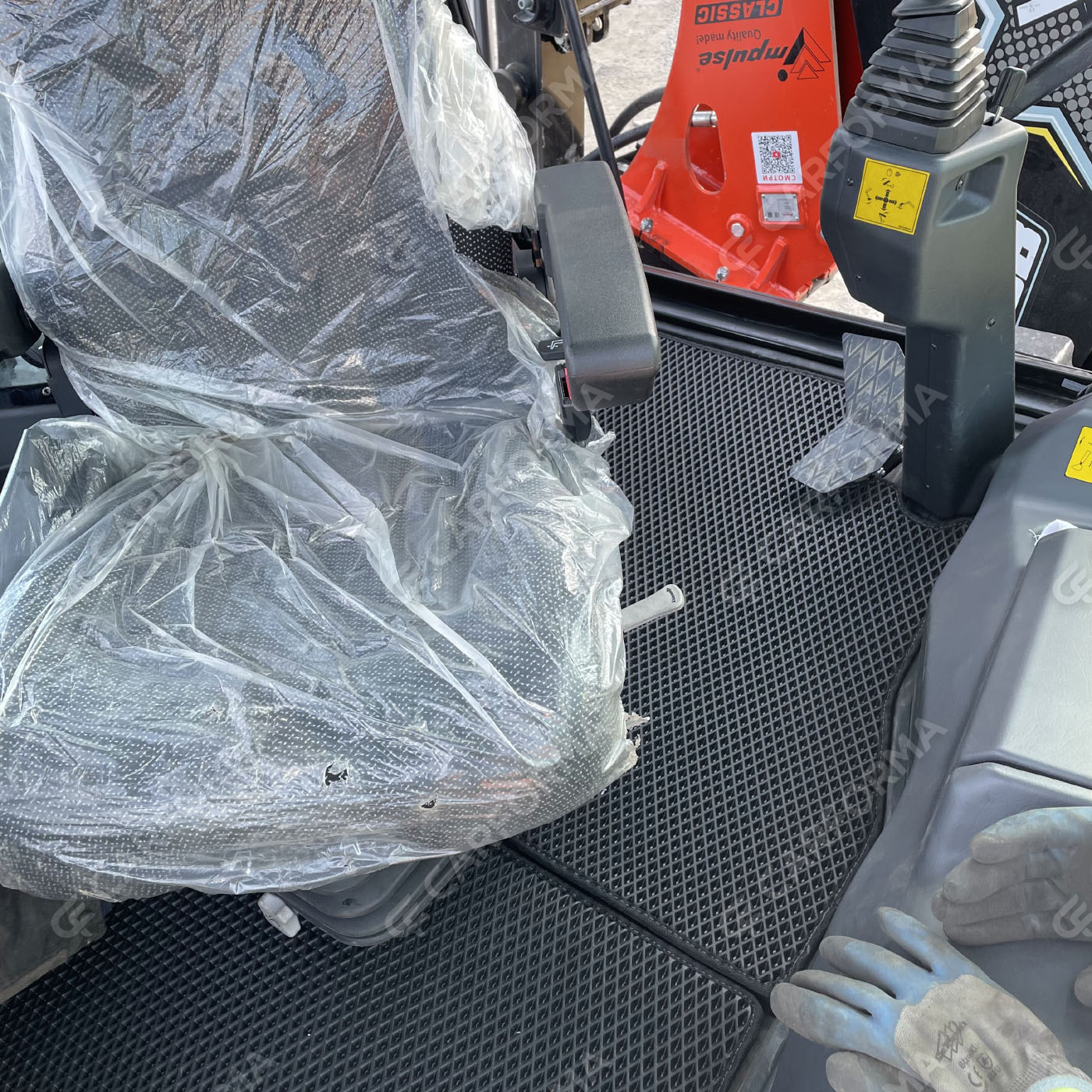 Ворсовые коврики на Спецтехника Экскаватор-погрузчик Cukurova 888  в Череповеце