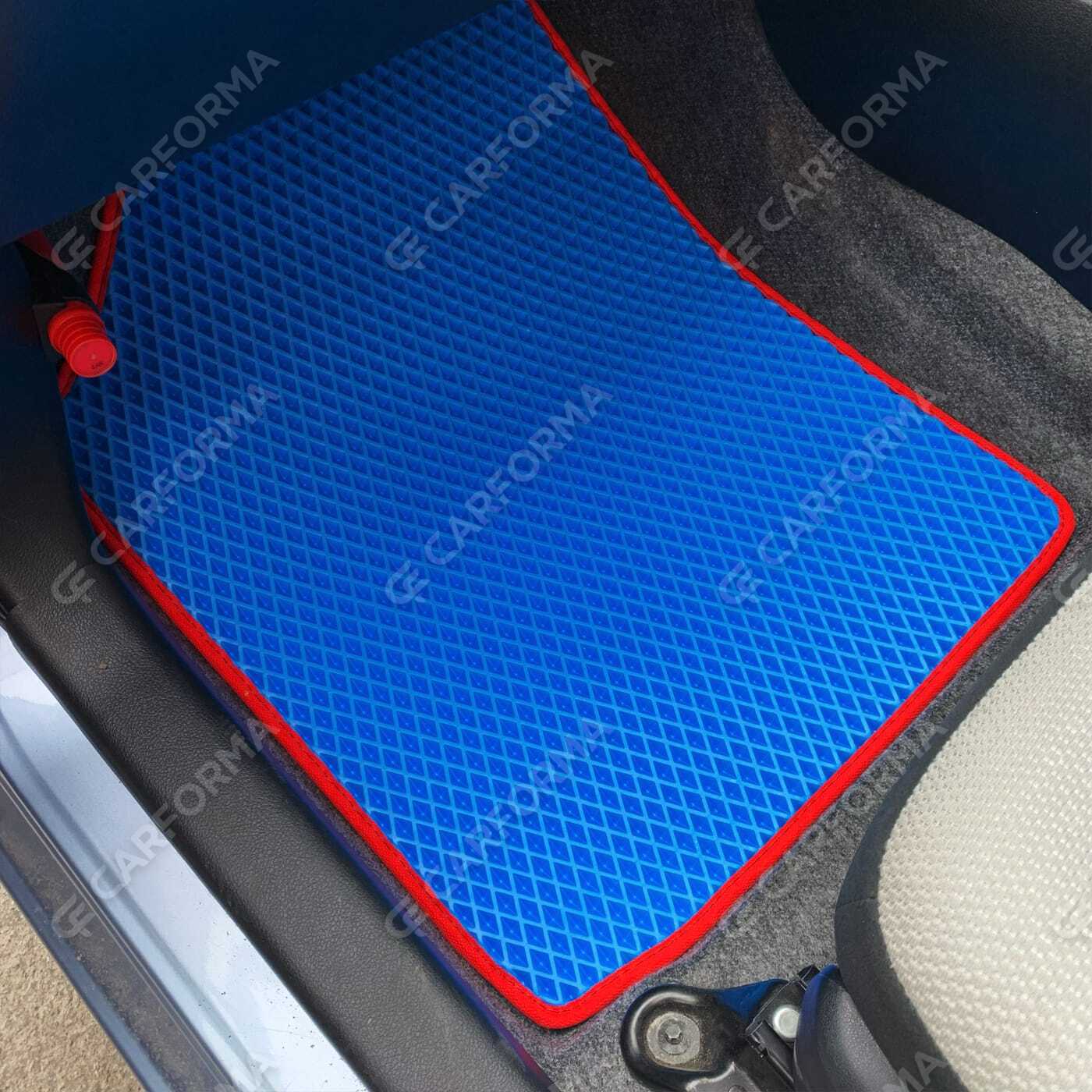 Коврики на Toyota Vitz III 2010&nbsp;-&nbsp;2020 в Череповеце