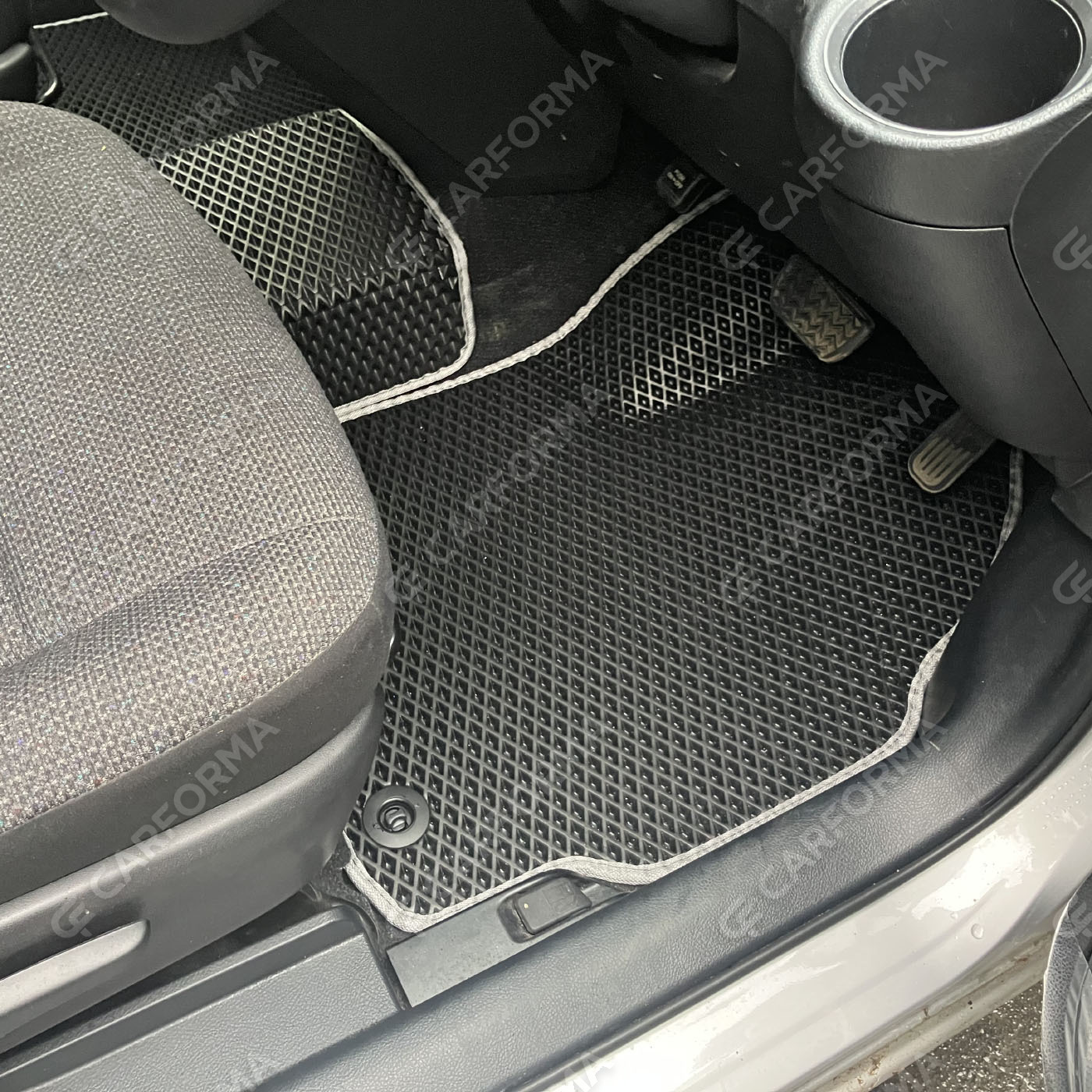 Ворсовые коврики на Toyota Sienta II 2015&nbsp;-&nbsp;2022 в Череповеце