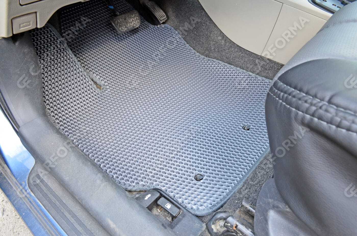 Ворсовые коврики на Toyota Yaris II 2005&nbsp;-&nbsp;2011 в Череповеце