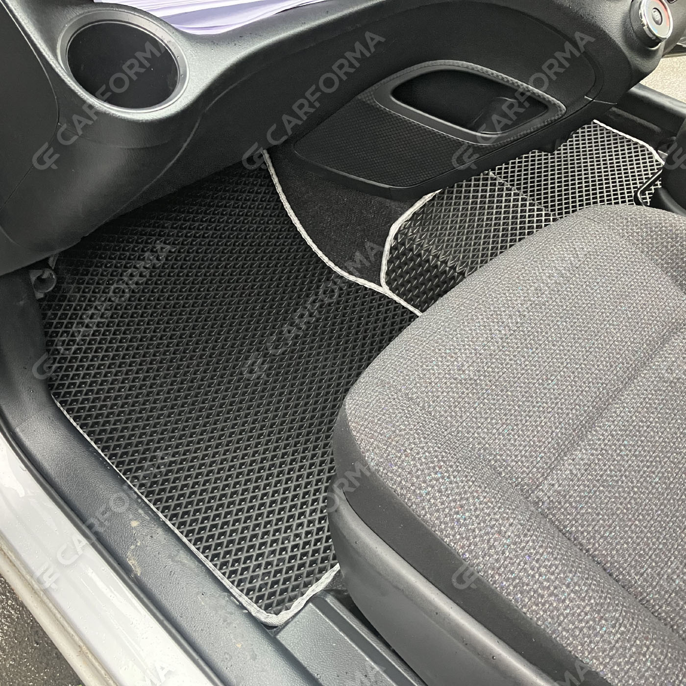 Ворсовые коврики на Toyota Sienta II 2015&nbsp;-&nbsp;2022 в Череповеце