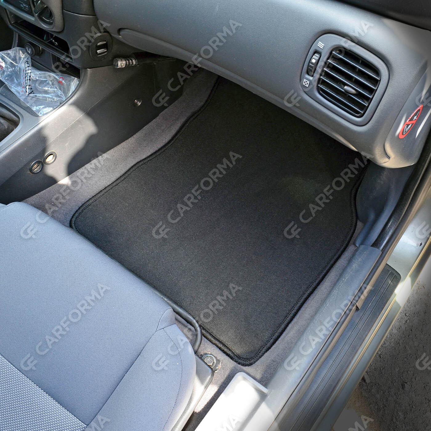 Ворсовые коврики на Nissan Almera 2 (N16) 2000&nbsp;-&nbsp;2006 в Череповеце