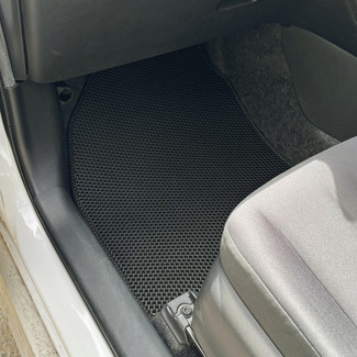 Ворсовые коврики на Toyota Yaris IV 2019&nbsp;-&nbsp;2026 в Череповеце