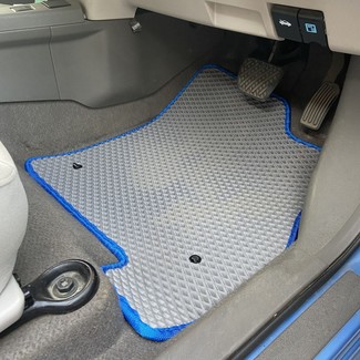 Ворсовые коврики на Nissan Leaf (ZE0) 2009&nbsp;-&nbsp;2012 в Череповеце