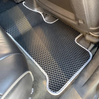 Ворсовые коврики на Hummer H3 2005&nbsp;-&nbsp;2010 в Череповеце