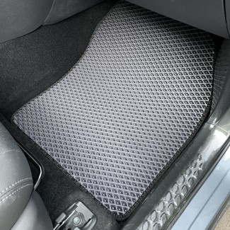 Коврики на Toyota Izoa 2018&nbsp;-&nbsp;2026 в Череповеце