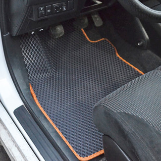 Ворсовые коврики на Nissan Tiida (C11) 2004&nbsp;-&nbsp;2014 в Череповеце