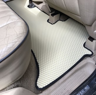 Ворсовые коврики на Land Rover Range Rover II 1994&nbsp;-&nbsp;2002 в Череповеце