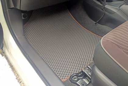 Коврики на Toyota Aqua (P10) 2011&nbsp;-&nbsp;2021 в Череповеце