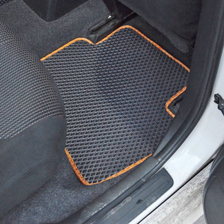 Ворсовые коврики на Nissan Tiida (C11) 2004&nbsp;-&nbsp;2014 в Череповеце