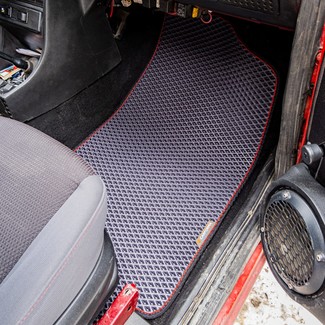 Коврики на Lada (ВАЗ) 2101, 2102, 2103, 2104, 2105, 2106, 2107 1970&nbsp;-&nbsp;2012 в Череповеце