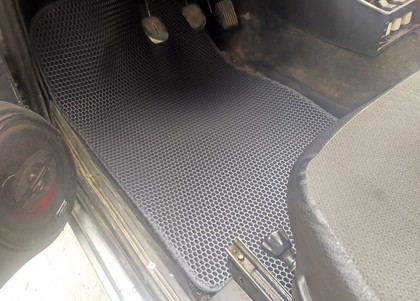 Коврики на Lada (ВАЗ) 2101, 2102, 2103, 2104, 2105, 2106, 2107 1970&nbsp;-&nbsp;2012 в Череповеце