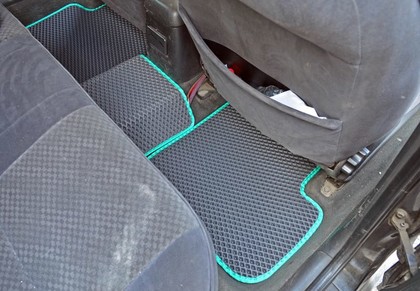 Ворсовые коврики на Toyota Avensis I 1997&nbsp;-&nbsp;2002 в Череповеце