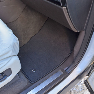 Ворсовые коврики на Land Rover Discovery V 2016&nbsp;-&nbsp;2026 в Череповеце