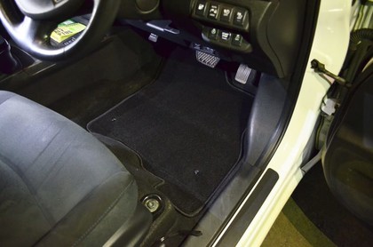 Ворсовые коврики на Nissan Leaf (AZE0) 2012&nbsp;-&nbsp;2017 в Череповеце