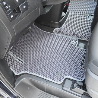 Ворсовые коврики на Hyundai Staria 9 мест 2021&nbsp;-&nbsp;2026 в Череповеце