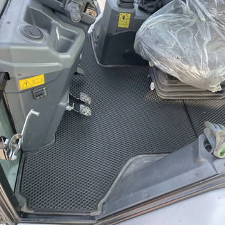 Ворсовые коврики на Спецтехника Экскаватор-погрузчик Cukurova 888  в Череповеце