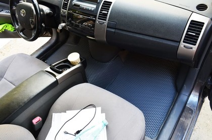 Ворсовые коврики на Toyota Prius (20) 2004&nbsp;-&nbsp;2009 в Череповеце