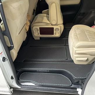 Ворсовые коврики на Toyota Vellfire (H30) 2015&nbsp;-&nbsp;2023 в Череповеце