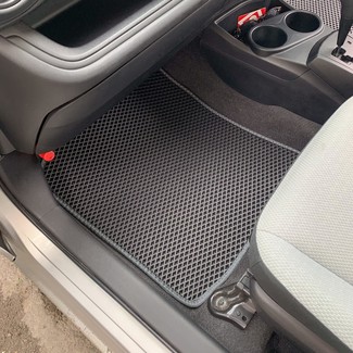 Коврики на Toyota Aqua (P10) 2011&nbsp;-&nbsp;2021 в Череповеце