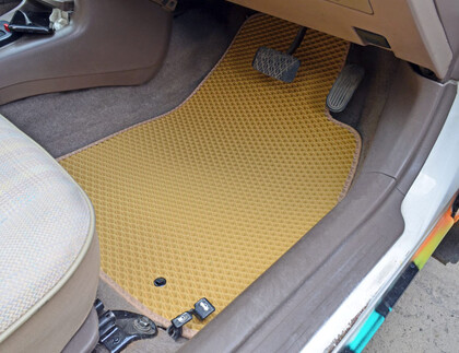 Коврики на Toyota Cynos (L50) 1995&nbsp;-&nbsp;1999 в Череповеце