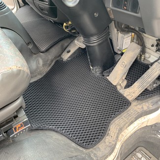 Ворсовые коврики на Isuzu Forward IV узкая кабина 1994&nbsp;-&nbsp;2009 в Череповеце