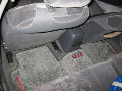 Ворсовые коврики на Toyota Avensis I 1997&nbsp;-&nbsp;2002 в Череповеце