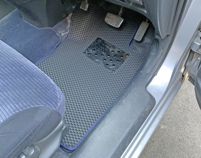 Коврики на Honda Stream I 4wd 2000&nbsp;-&nbsp;2006 в Череповеце