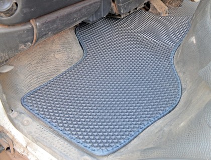 Ворсовые коврики на Isuzu ELF V широкая кабина 1993&nbsp;-&nbsp;2011 в Череповеце