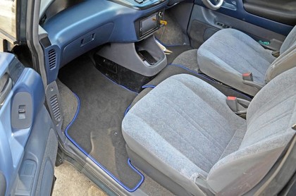 Коврики на Toyota Estima Emina (Lucida) 1990&nbsp;-&nbsp;2000 в Череповеце